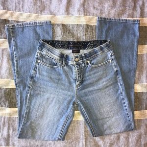 Vintage Levi's Denim Perfect Waist Light Wash Jean